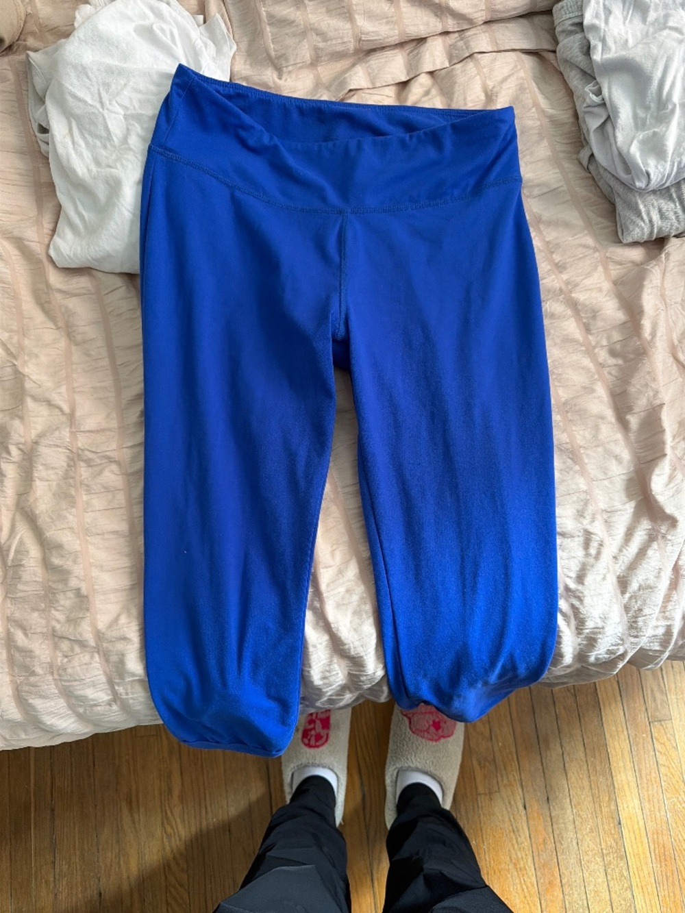 Blue cropped leggings